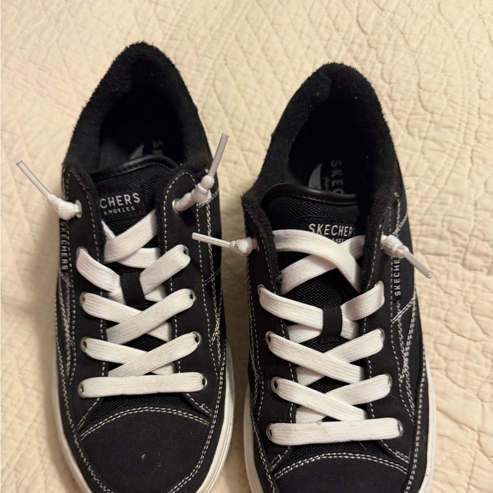 Skechers Black and White Women's Sneakers